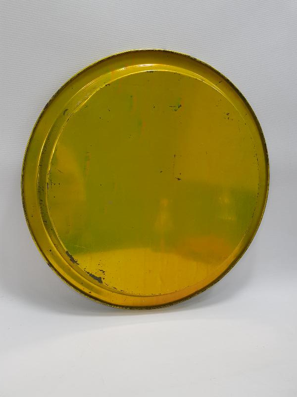 RUM GÜZELİ REFİKA RESİMLİ METAL KAHVE TEPSİSİ