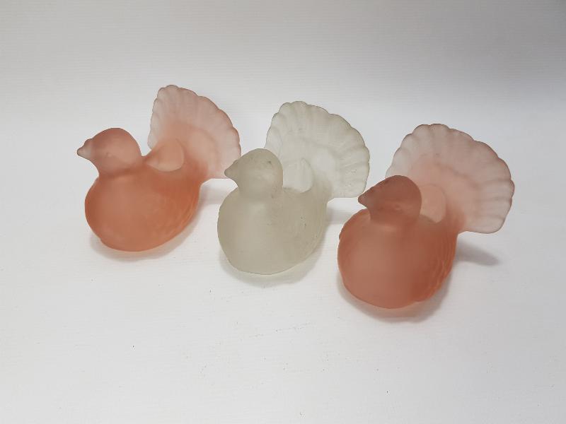 ÜÇ ADET LALİK CAM MUMLUK 