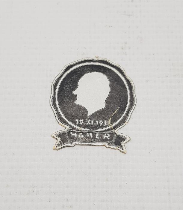 10 KASIM 1938 HABER GAZETESİ ATATÜRK YAKA KARTI