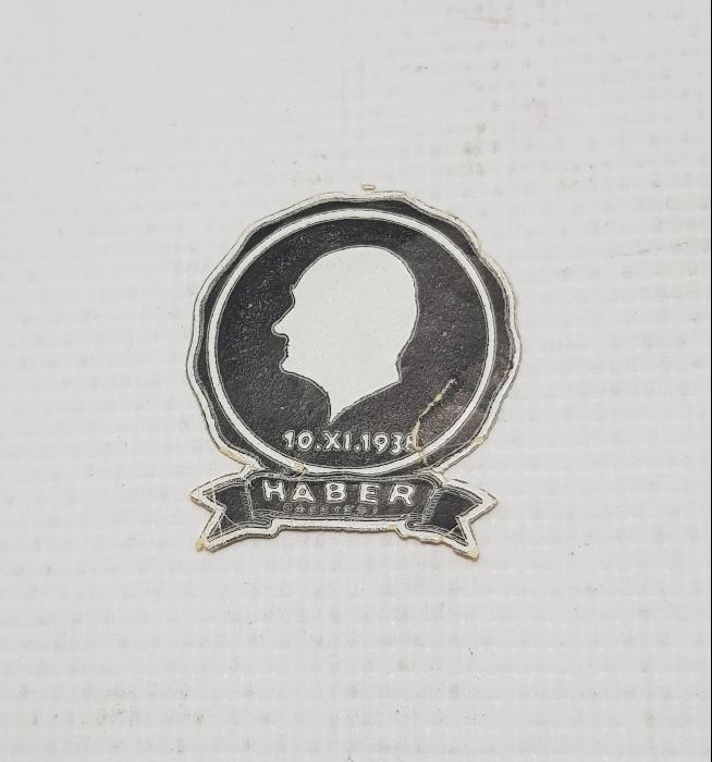 10 KASIM 1938 HABER GAZETESİ ATATÜRK YAKA KARTI