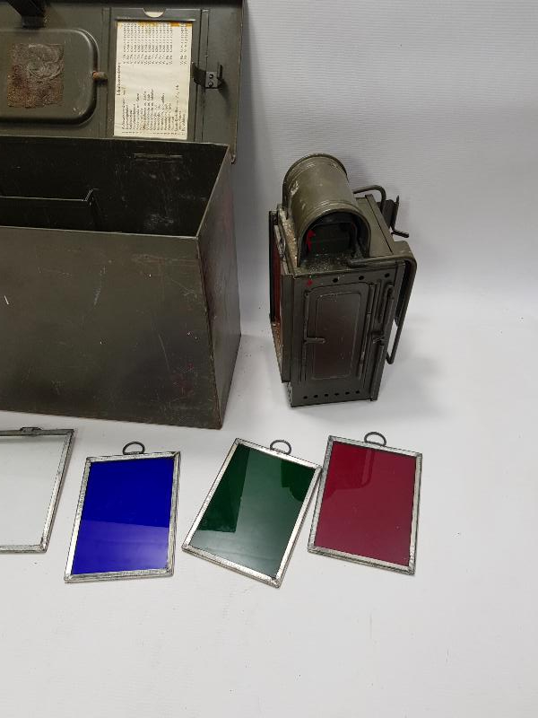 2. DÜNYA SAVAŞI DÖNEMİ ALMAN ASKERİ TEÇHİZAT ÇANTASI - LATERNE EINHEITS MIT. ZÜBEHOR