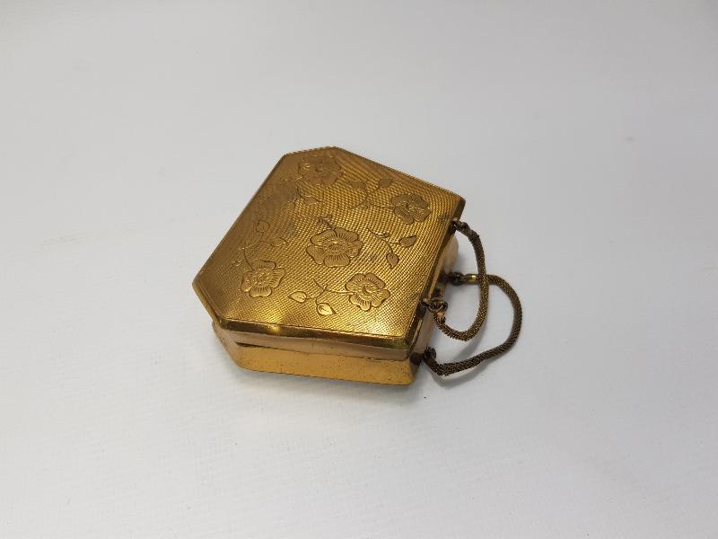 ART NOUVEAU GECE ÇANTASI FORMLU PUDRİYER