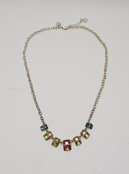 DEĞERLİ TAŞLARLA SÜSLÜ GÜMÜŞ KOLYE 