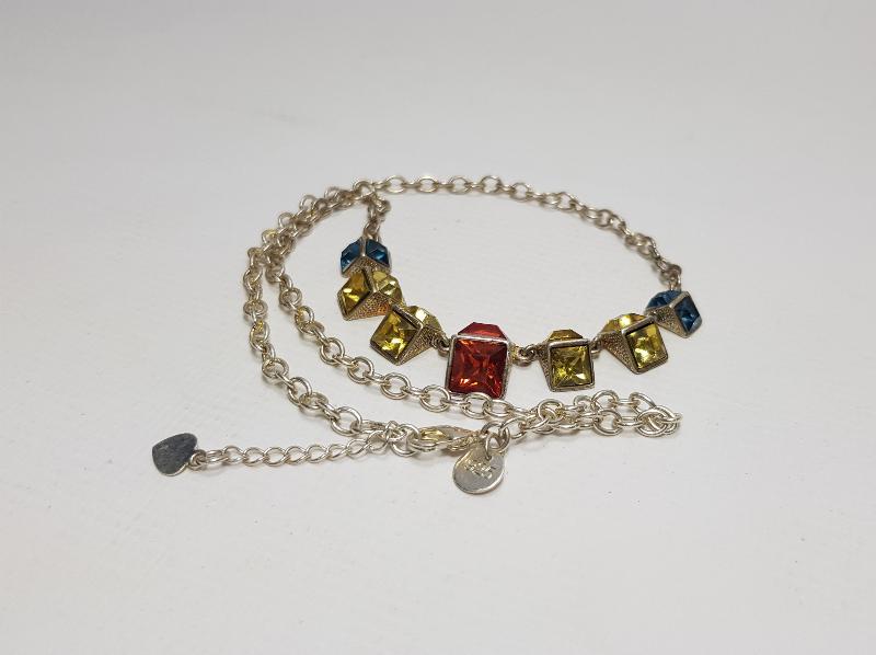 DEĞERLİ TAŞLARLA SÜSLÜ GÜMÜŞ KOLYE 