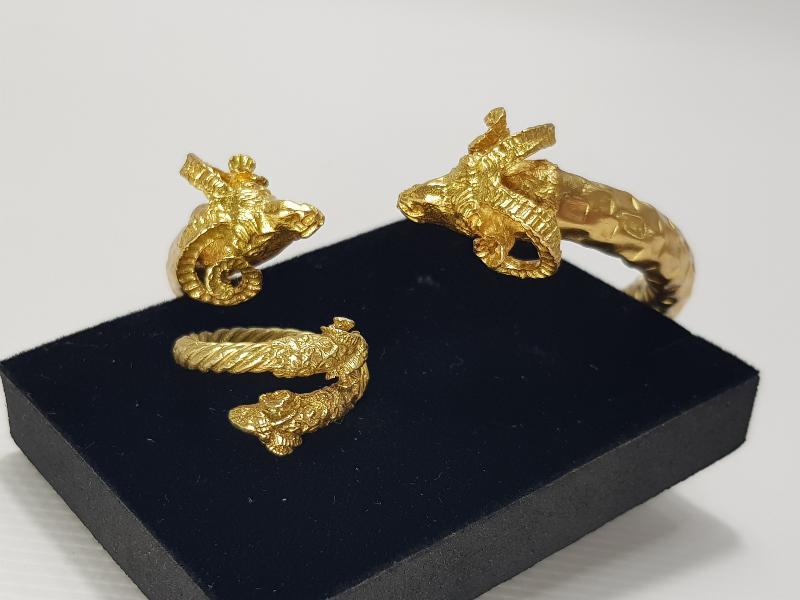 KOÇ BAŞI FORMLU ALTIN KAPLAMA BİLEZİK VE YÜZÜK 