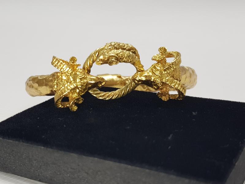 KOÇ BAŞI FORMLU ALTIN KAPLAMA BİLEZİK VE YÜZÜK 