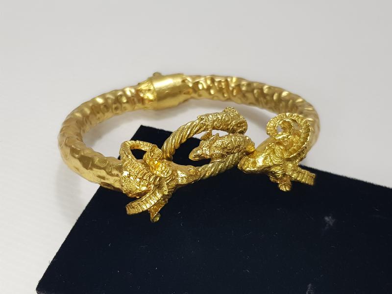 KOÇ BAŞI FORMLU ALTIN KAPLAMA BİLEZİK VE YÜZÜK 