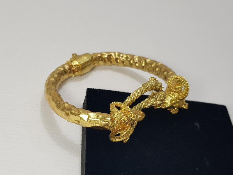 KOÇ BAŞI FORMLU ALTIN KAPLAMA BİLEZİK VE YÜZÜK 