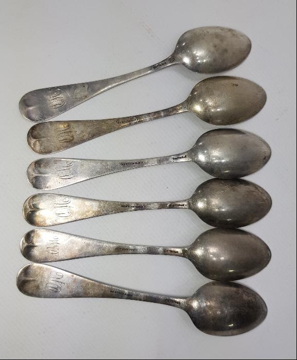 MASAL KARAKTERLERİYLE SÜSLÜ GÜMÜŞ TATLI KAŞIĞI SETİ 