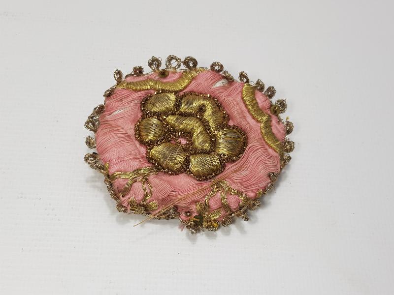 OSMANLI DÖNEMİ ALTIN SIRMA İŞLEMELİ İPEK CEP SAATİ KESESİ