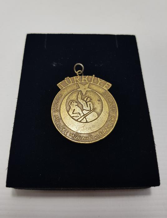 TÜRKİYE KUVAYİ MİLİYE MÜCAHİT VE GAZİLERİ CEMİYETİ MADALYASI 