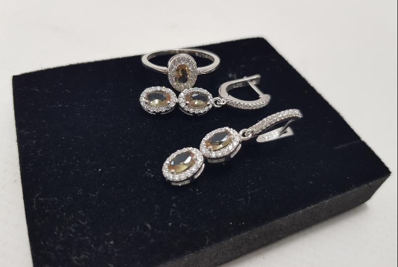 ZULTANİT TAŞLI GÜMÜŞ TAKI SETİ 