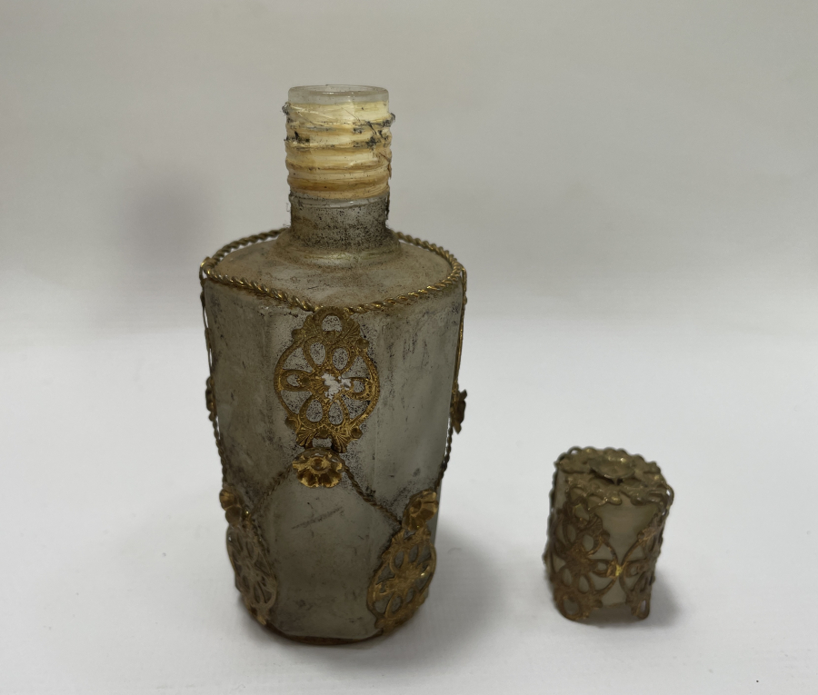 1900 BAŞLARI ANTİKA KOKU ŞİŞESİ - PARFÜM ŞİŞESİ