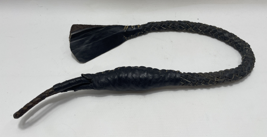 DERİDEN MAMUL ANTİKA AT KAMÇISI