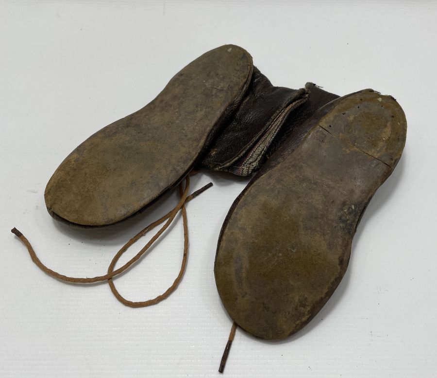 OSMANLI DÖNEMİ DERİDEN MAMUL ÇOCUK AYAKKABISI