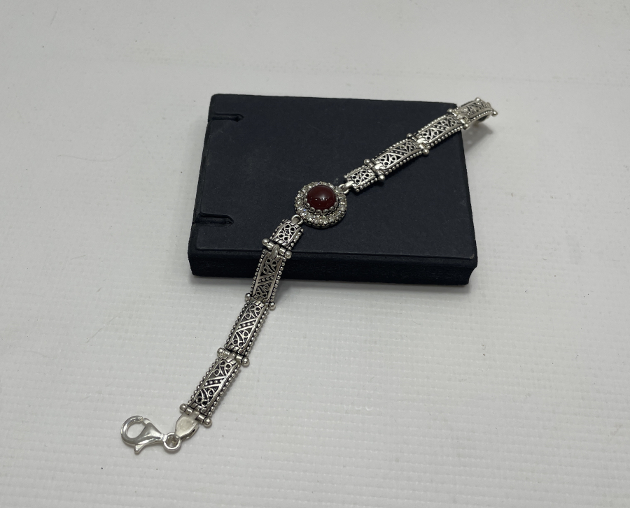 TELKARİ İŞÇİLİKLİ GÜMÜŞ BİLEKLİK