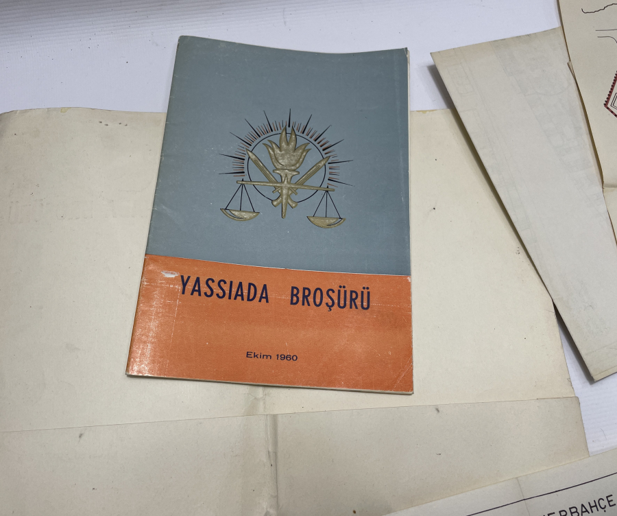 ADNAN MENDERES İÇİN HAZIRLANMIŞ NADİR YASSI ADA BROŞÜRÜ