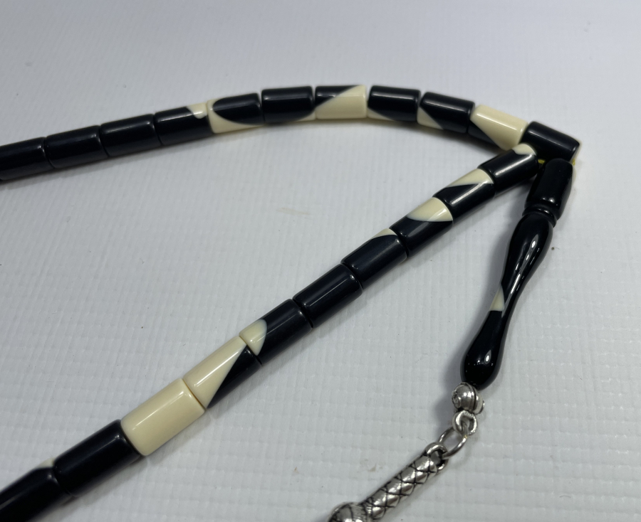 BİLARDO TOPUNDAN MAMUL 2 RENKLİ TESBİH