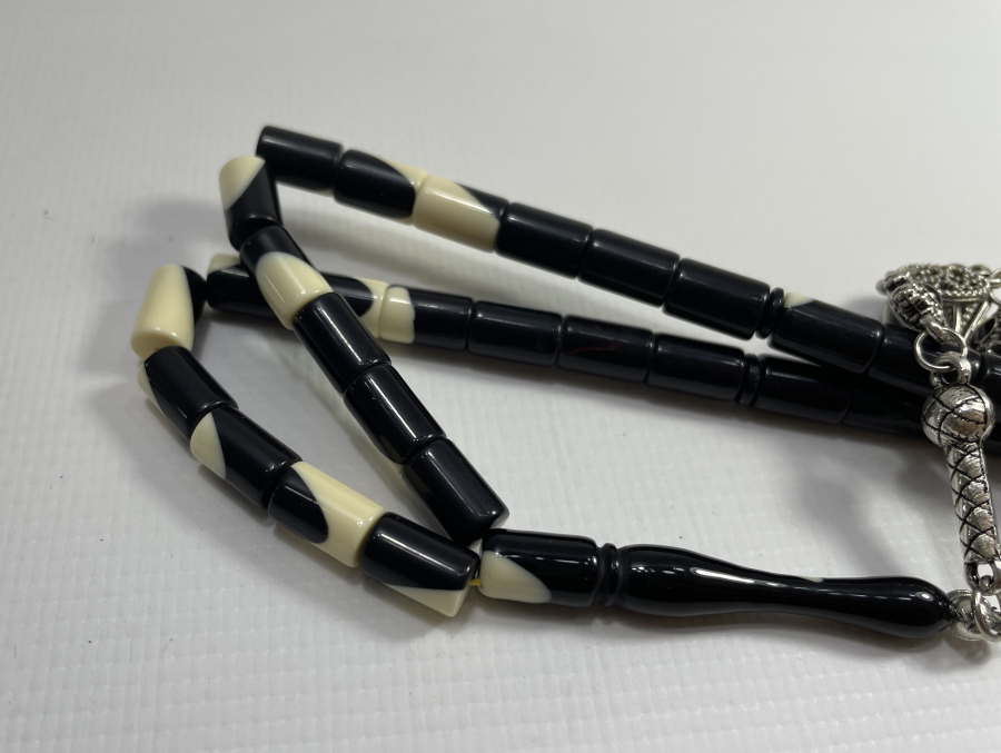 BİLARDO TOPUNDAN MAMUL 2 RENKLİ TESBİH