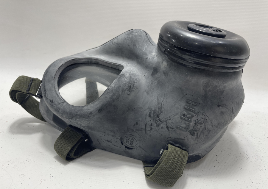 ANTİKA GAZ MASKESİ