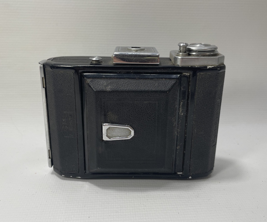 ANTİKA KÖRÜKLÜ FOTOĞRAF MAKİNASI