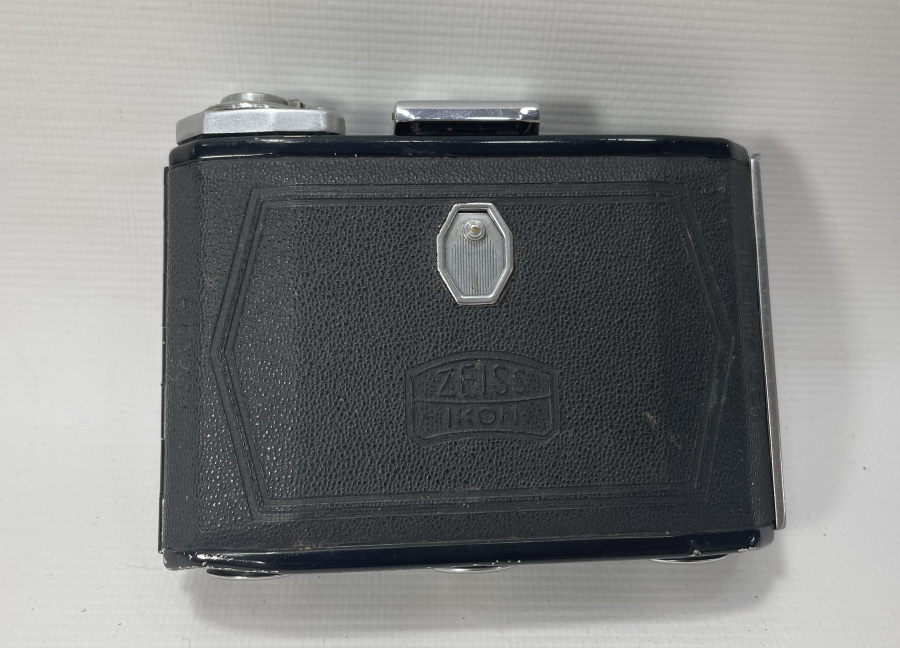 ANTİKA KÖRÜKLÜ FOTOĞRAF MAKİNASI