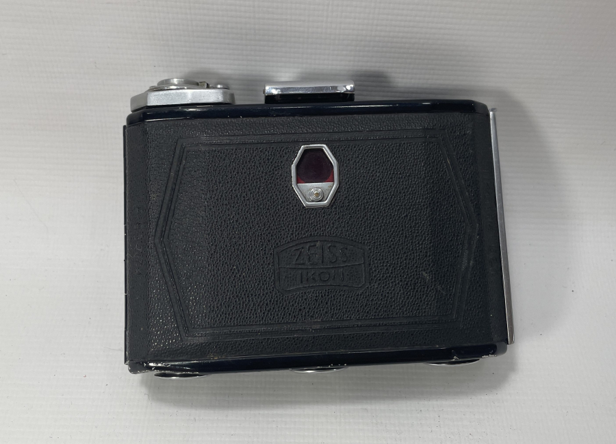 ANTİKA KÖRÜKLÜ FOTOĞRAF MAKİNASI