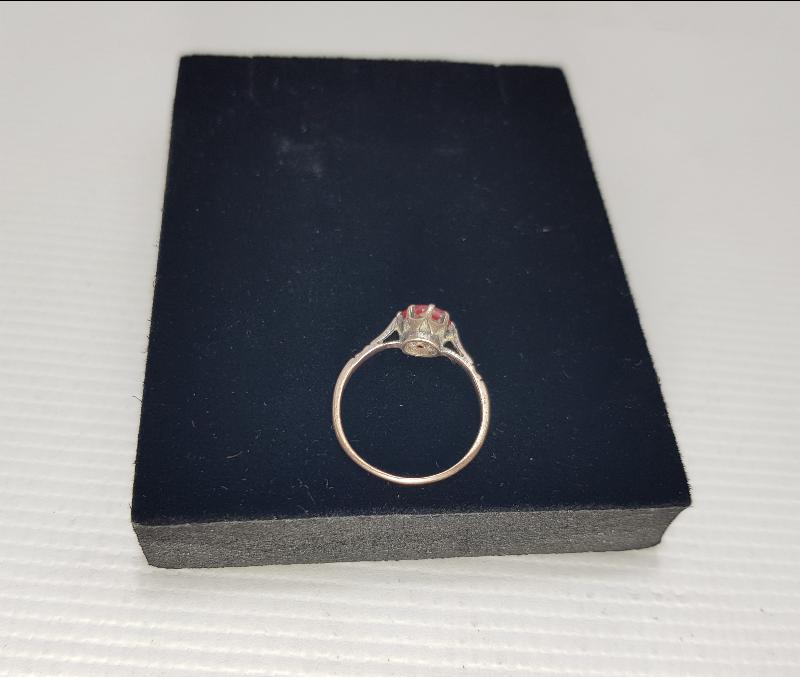 AKİK TAŞLI ANTİKA ALTIN YÜZÜK 