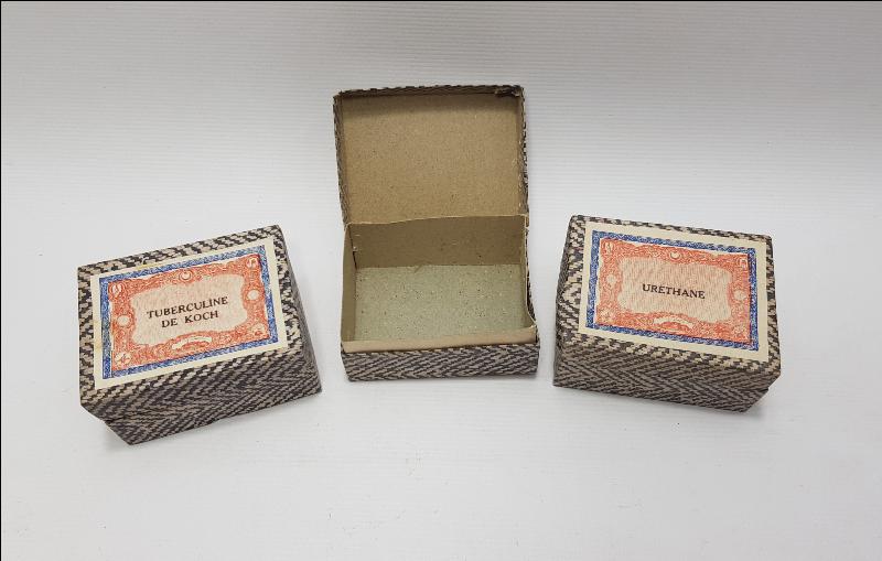 CUMHURİYET İLK DÖNEM ECZA KUTULARI 