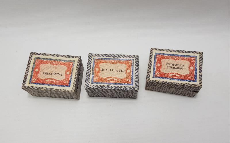 CUMHURİYET İLK DÖNEM ECZA KUTULARI 