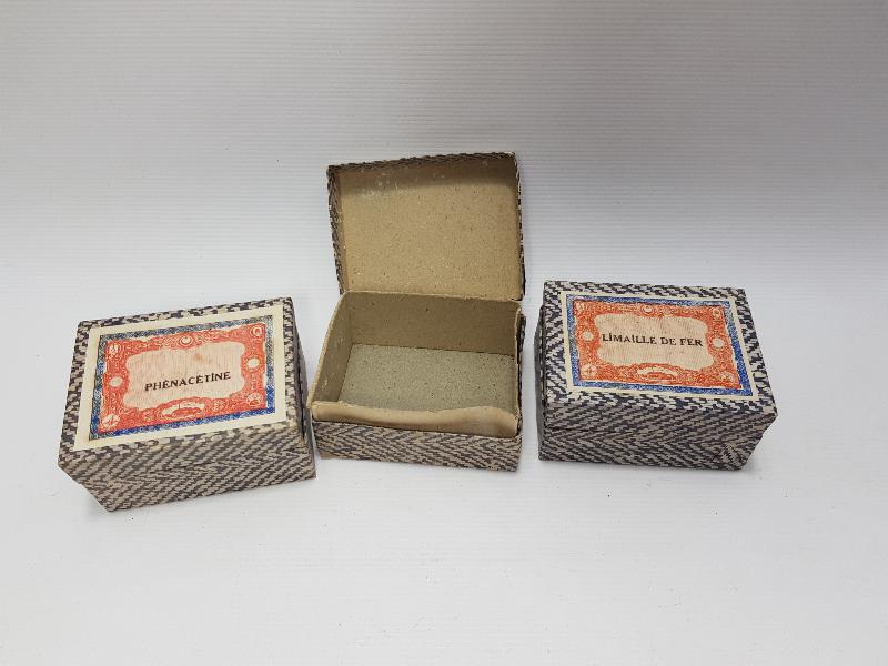 CUMHURİYET İLK DÖNEM ECZA KUTULARI 