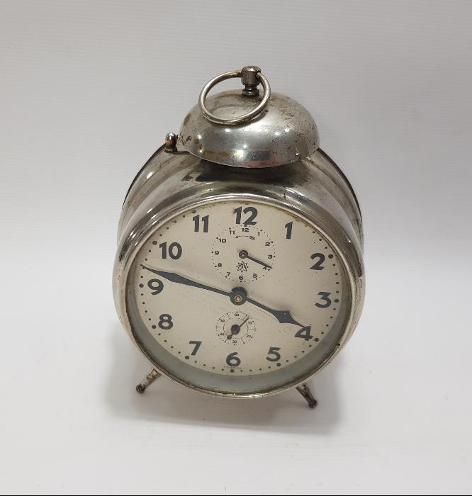 JUNGHANS MASA SAATİ 