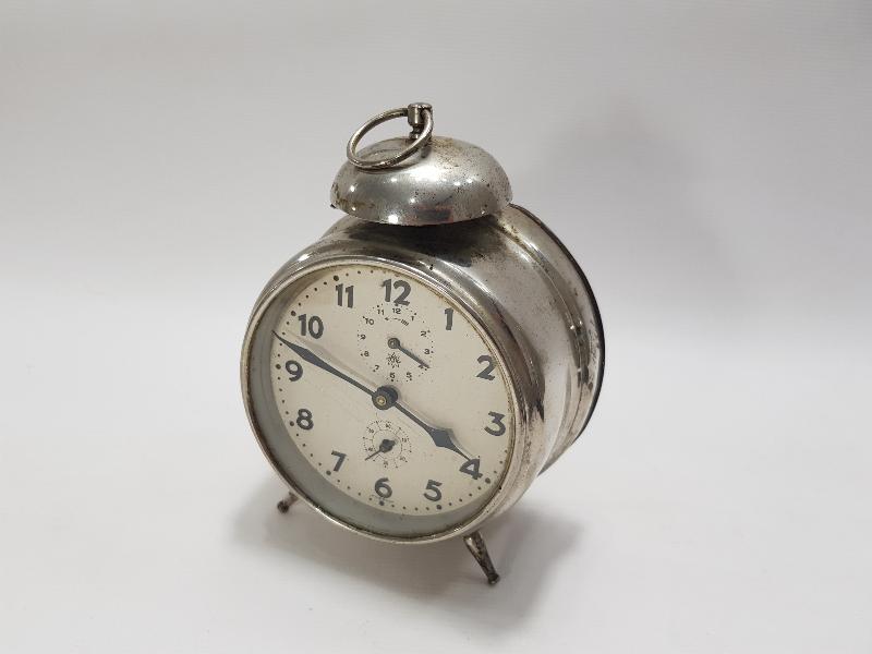 JUNGHANS MASA SAATİ 