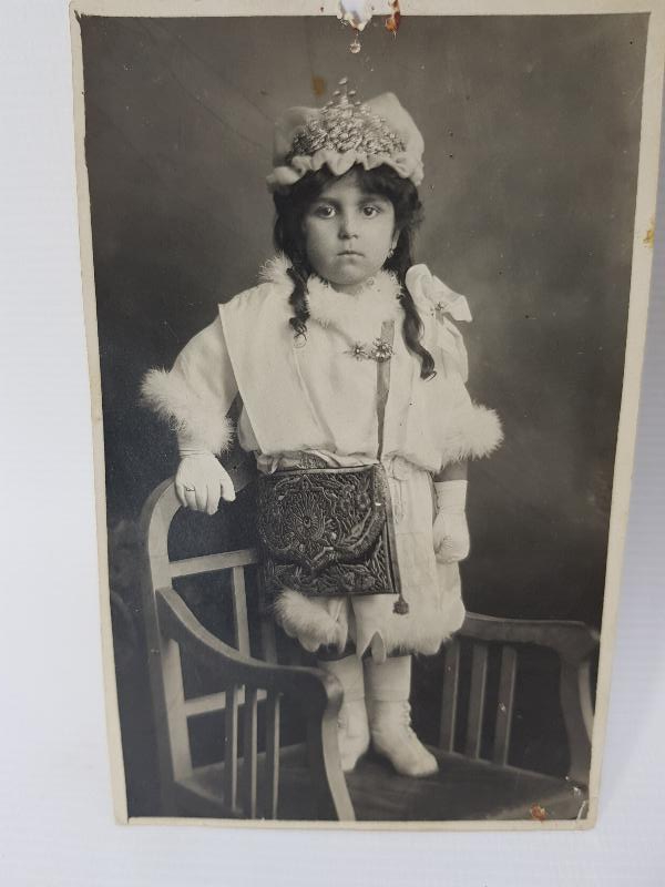 OSMANLI DÖNEMİ VARLIKLI AİLE ÇOCUĞU FOTOĞRAFI