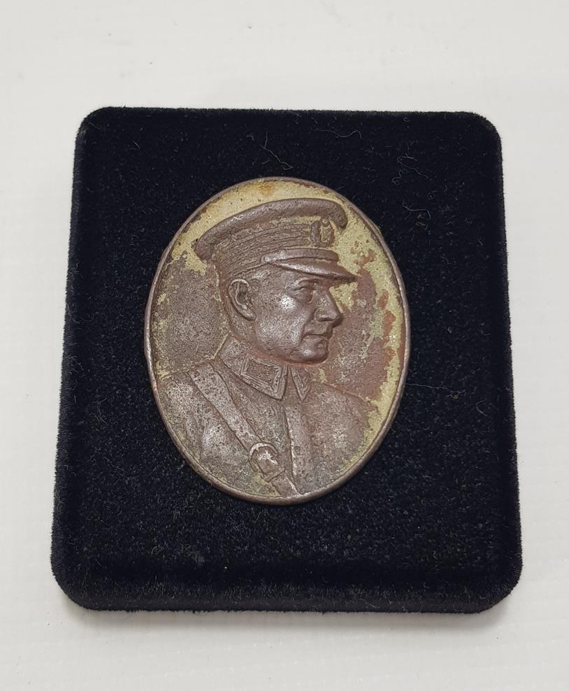 GAZİ MUSTAFA KEMAL ATATÜRK'E MAREŞAL ÜNVANI VERİLMESİ HATIRASINA BASILMIŞ RÖLYEF MADALYON