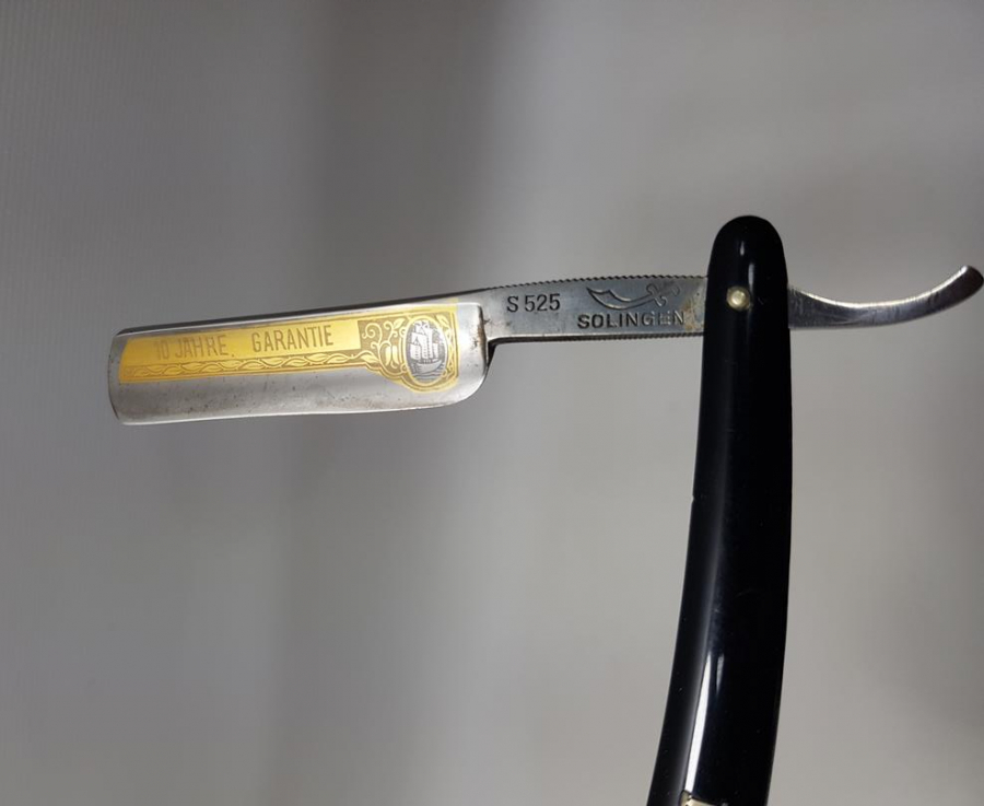 KUTUSUNDA ÇİL KONDÜSYONDA ALTIN ÇAKMA SOLİNGEN USTURA