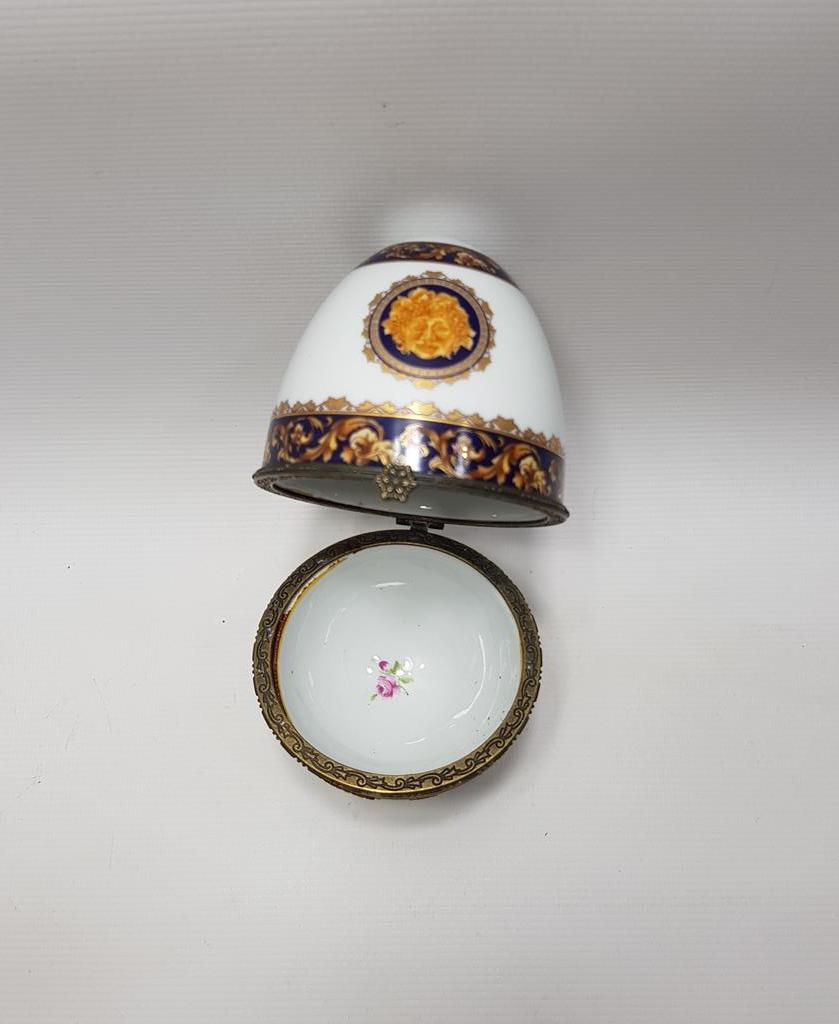 YUMURTA FORMLU PORSELEN MÜCEVHER KUTUSU