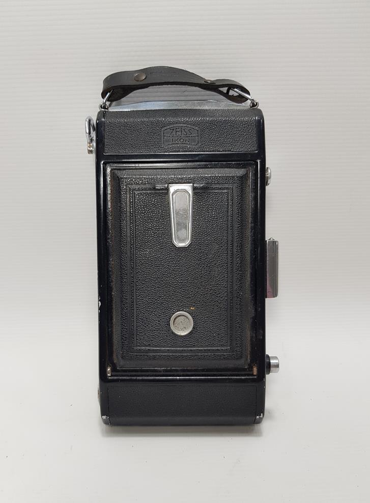 ZEISS IKON KÖRÜKLÜ FOTOĞRAF MAKİNESİ