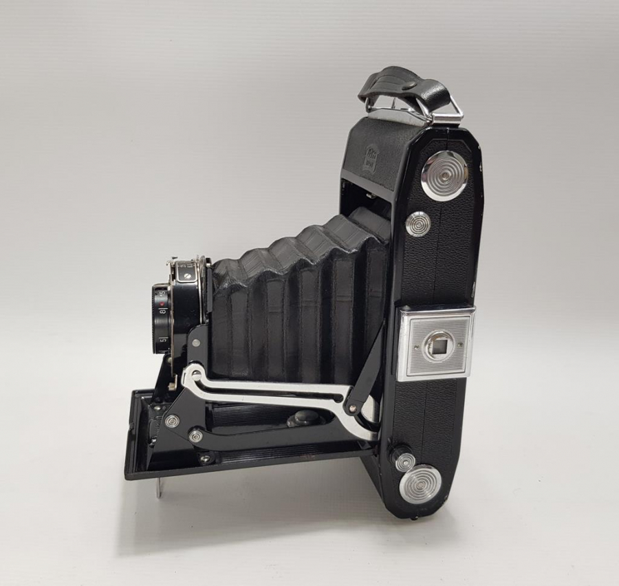 ZEISS IKON KÖRÜKLÜ FOTOĞRAF MAKİNESİ