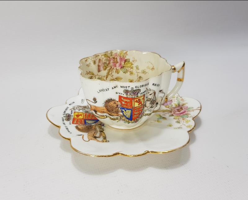 1837-1887 KRALİÇE VİCTORIA DÖNEMİ PORSELEN FİNCAN