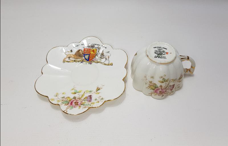 1837-1887 KRALİÇE VİCTORIA DÖNEMİ PORSELEN FİNCAN