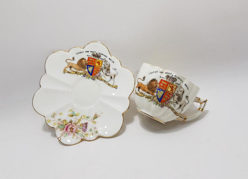 1837-1887 KRALİÇE VİCTORIA DÖNEMİ PORSELEN FİNCAN