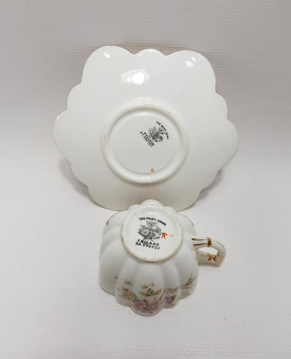 1837-1887 KRALİÇE VİCTORIA DÖNEMİ PORSELEN FİNCAN