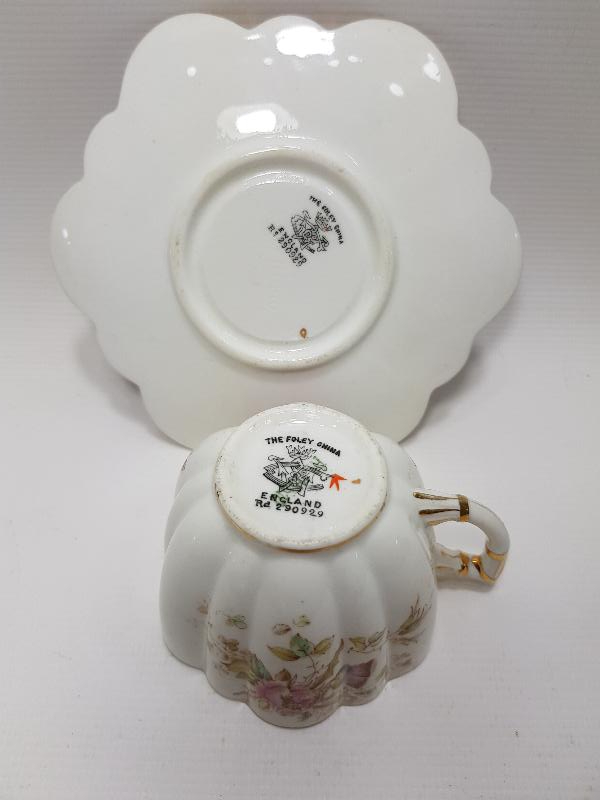 1837-1887 KRALİÇE VİCTORIA DÖNEMİ PORSELEN FİNCAN