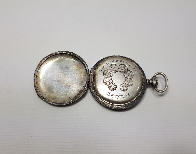 ATATÜRK'ÜN ARKADAŞI ŞEYH AHMET EŞ-ŞERİF SENUSİ'YE AİT ZENİTH GÜMÜŞ CEP SAATİ 