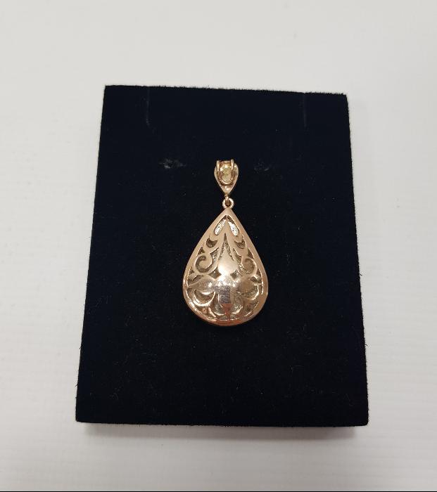 BÜYÜK PIRLANTALARLA BEZELİ KOLYE UCU 