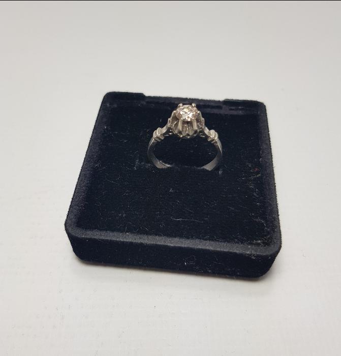 TEKTAŞ PIRLANTA YÜZÜK 