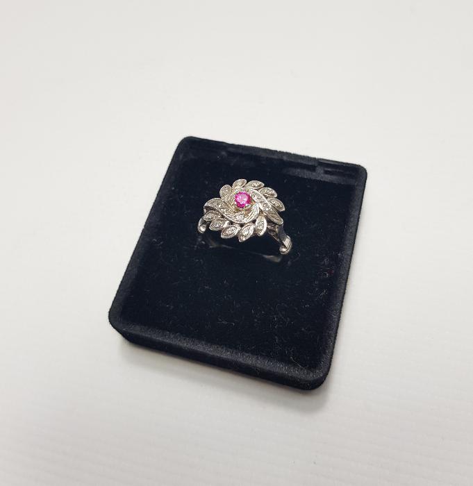 YAKUT TAŞLI PIRLANTA YÜZÜK