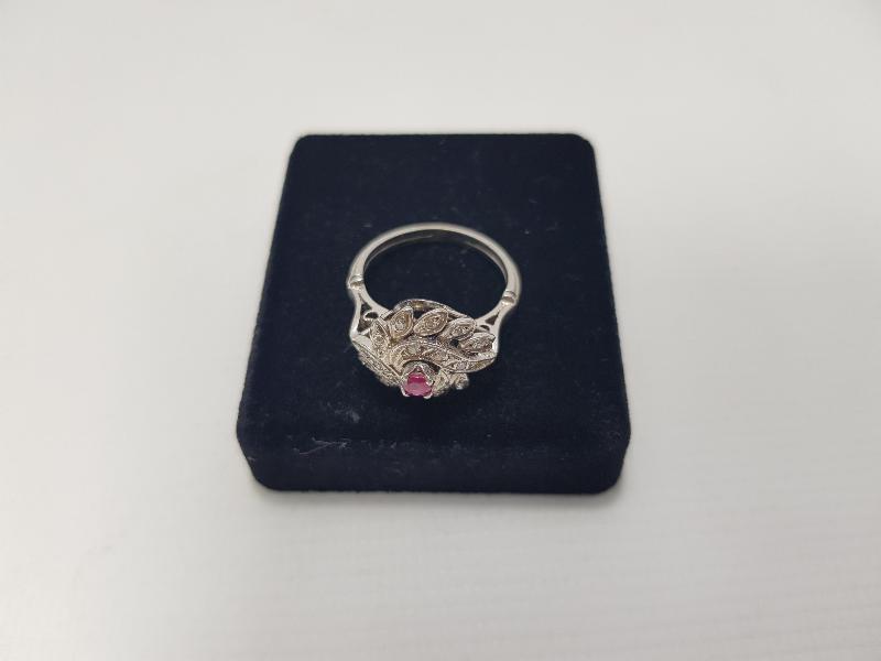 YAKUT TAŞLI PIRLANTA YÜZÜK