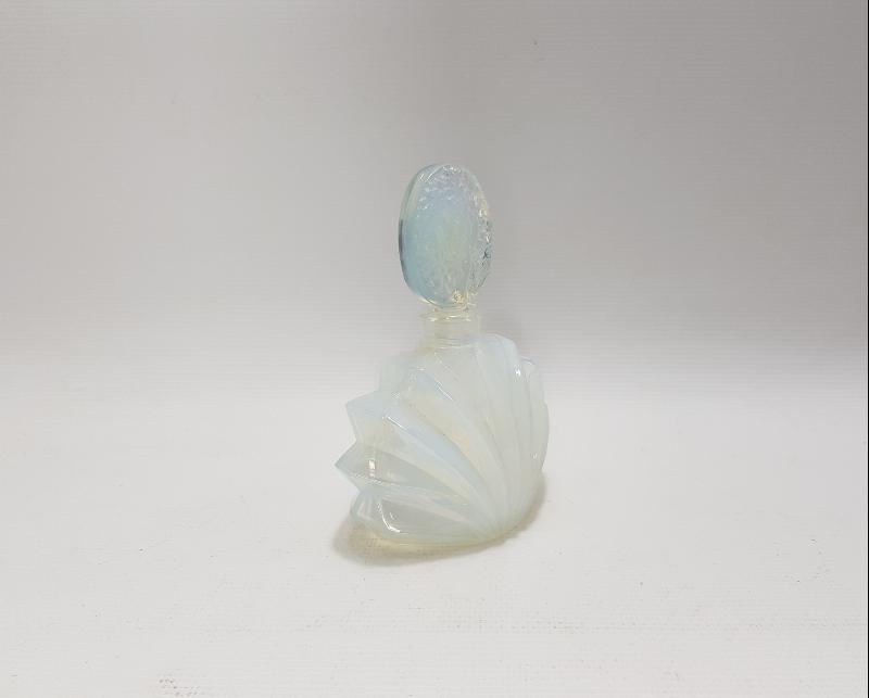 19. YÜZYIL FRANSIZ YAPIMI OPAL PARFÜM ŞİŞESİ